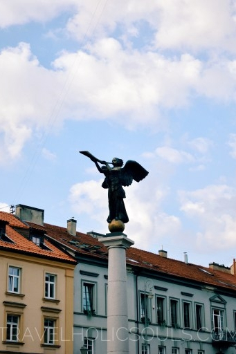 angelo in piazza ad Uzupis, vilnius