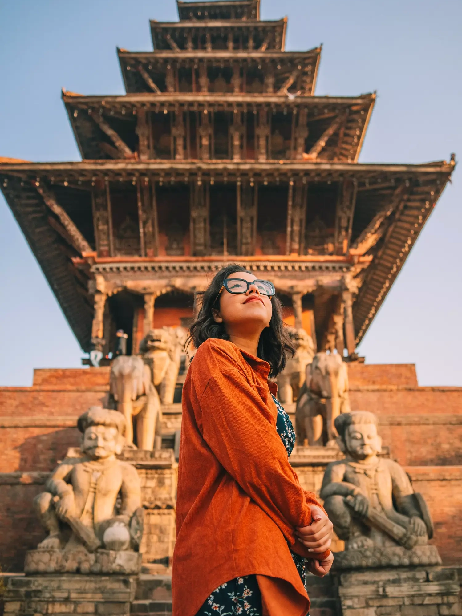foto con pagoda viaggio in nepal