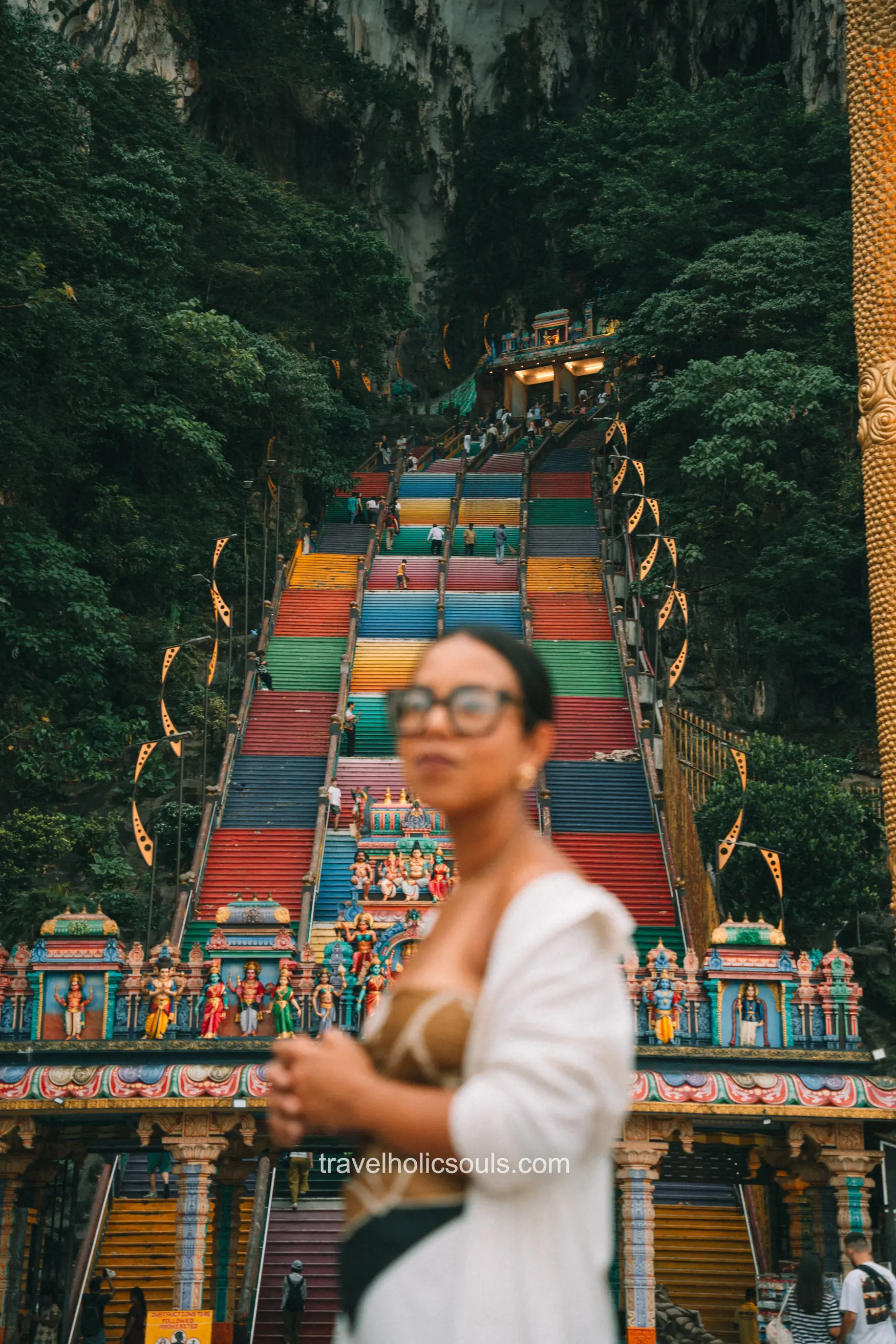 ragazza batu caves