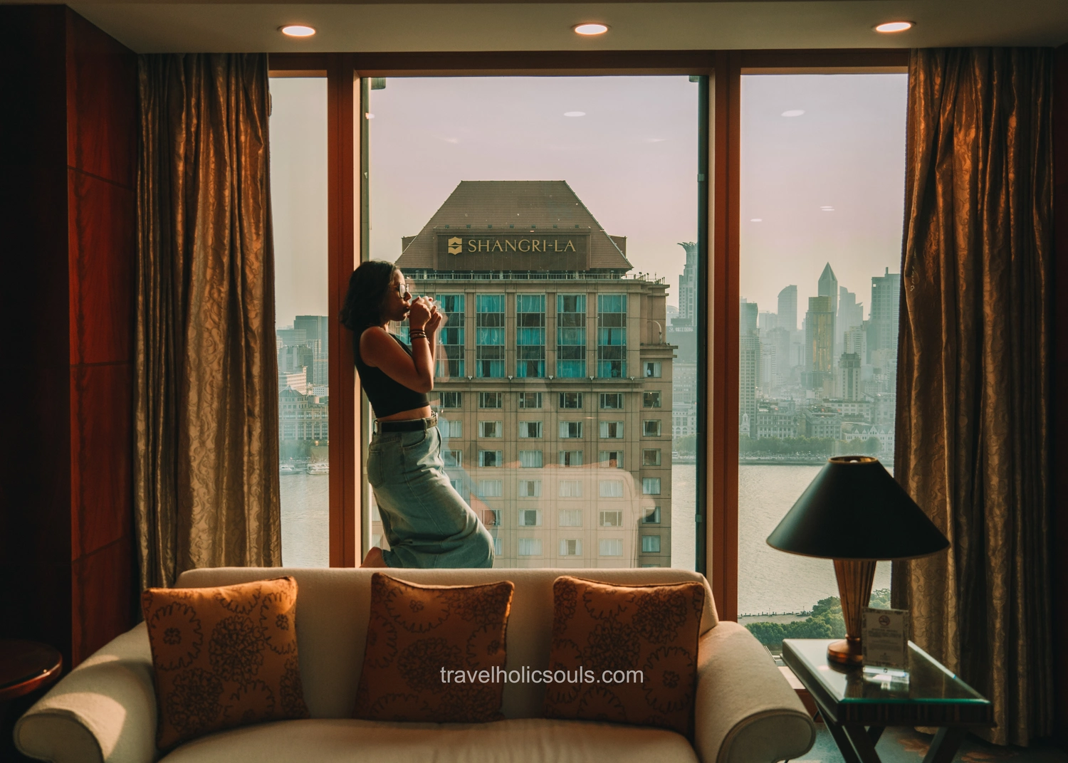 shangri la view room